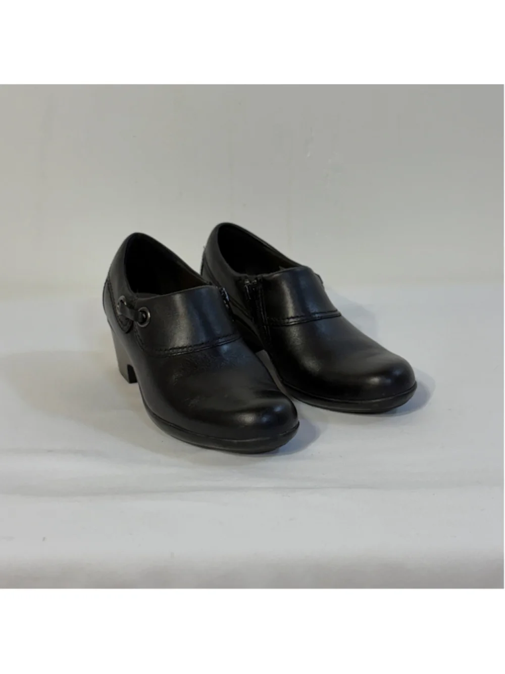 Clarks Black Ankle Booties Women's Size 7 Leather Genette Danby Mules